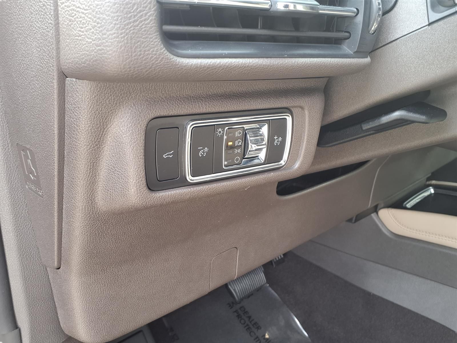 2024 Lincoln Corsair Premiere