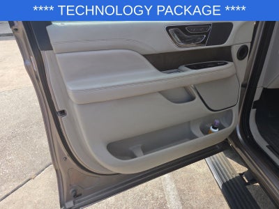 2019 Lincoln Navigator Select