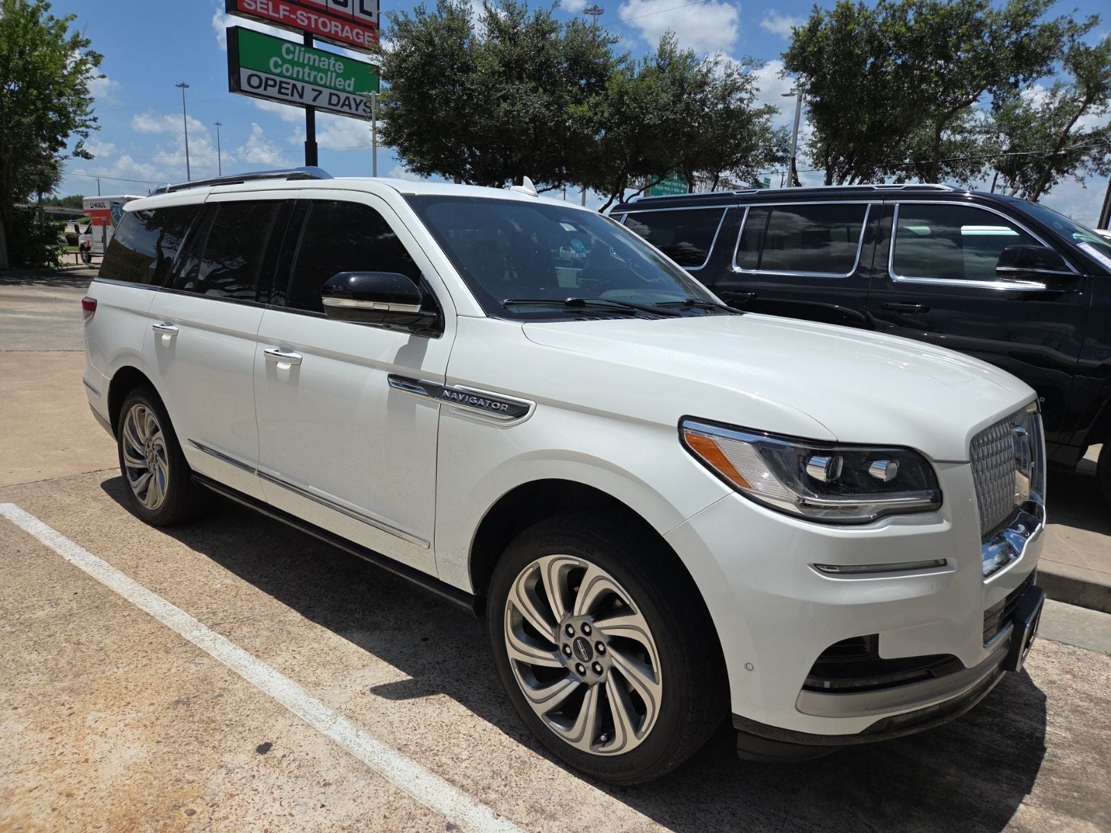 2023 Lincoln Navigator Reserve