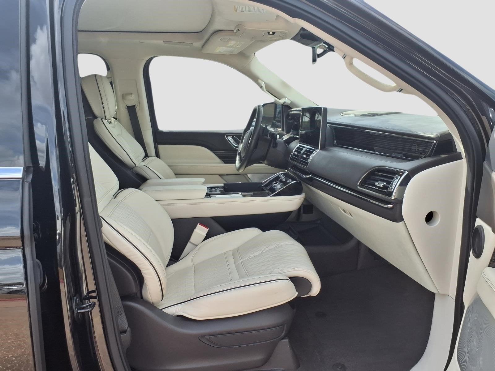 2023 Lincoln Navigator Black Label
