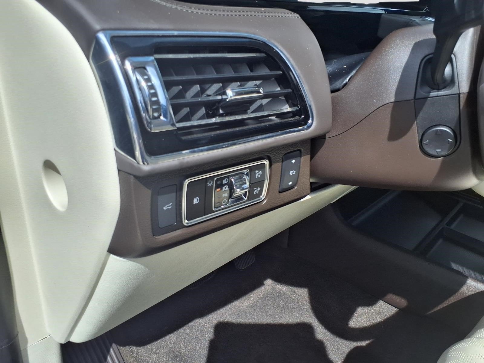 2023 Lincoln Navigator Black Label