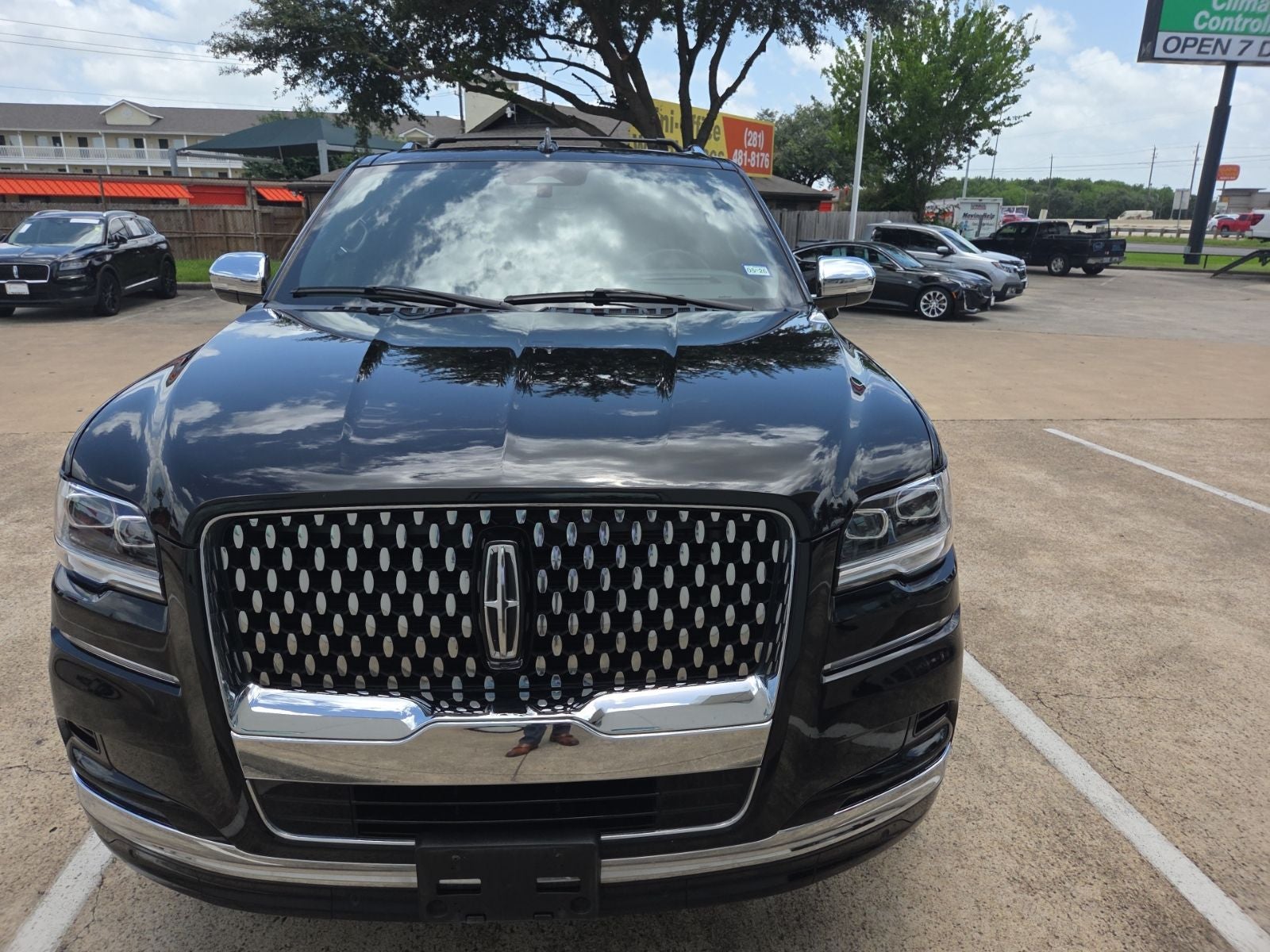 2024 Lincoln Navigator Black Label