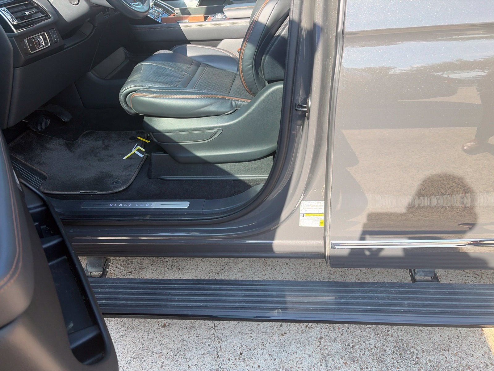 2023 Lincoln Navigator Black Label