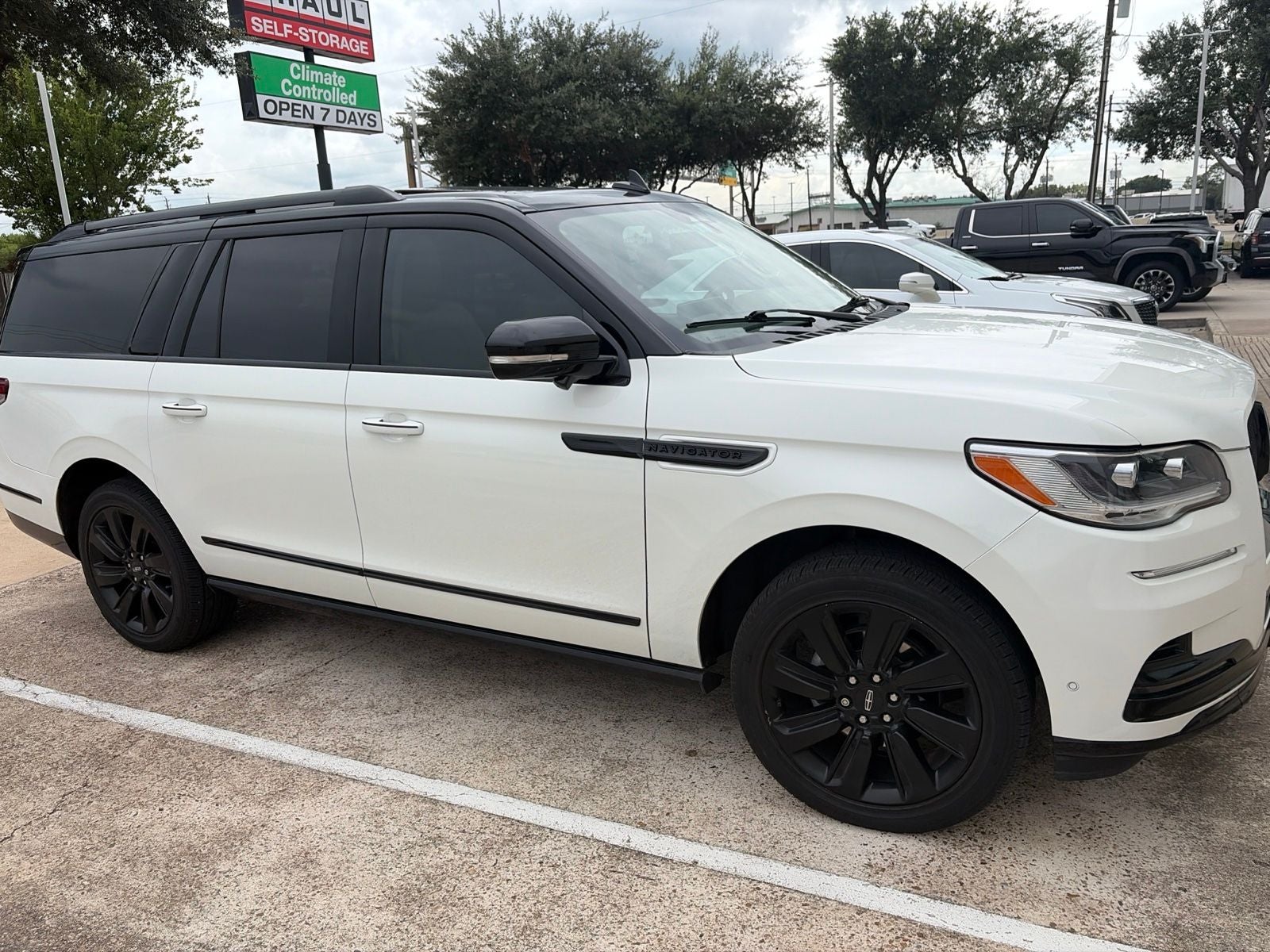 2023 Lincoln Navigator L Reserve