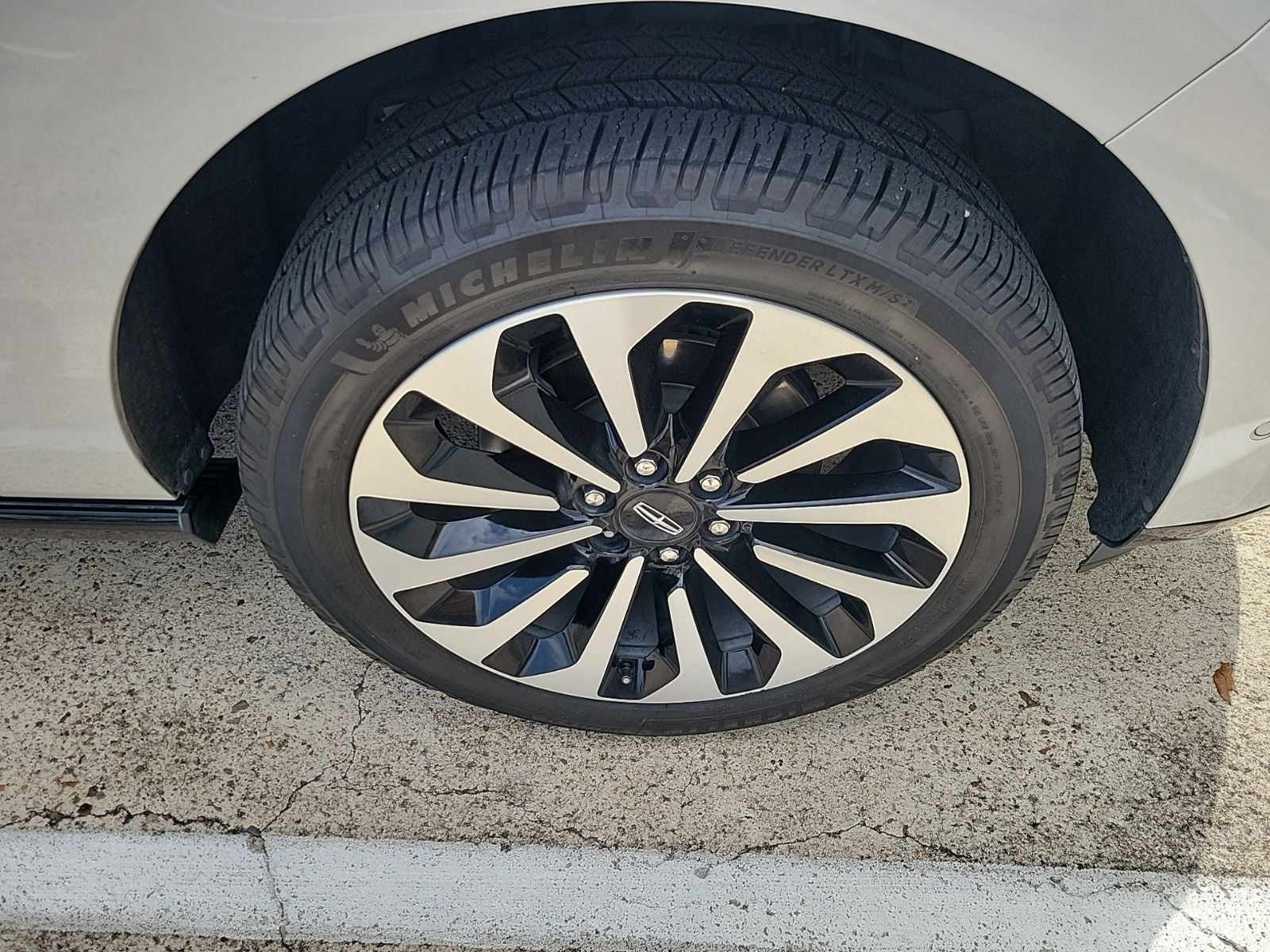 2023 Lincoln Navigator L Reserve