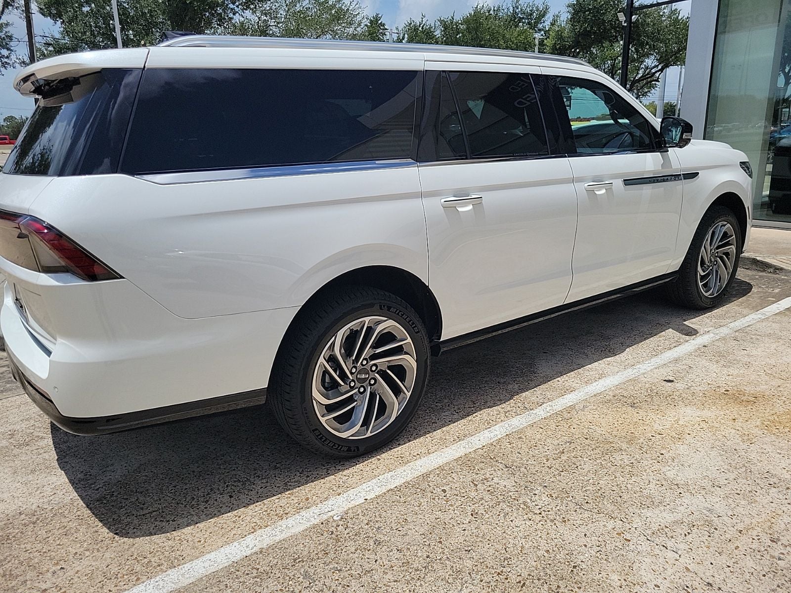 2026 Lincoln Navigator L Reserve