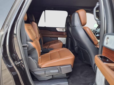 2023 Lincoln Navigator L Reserve