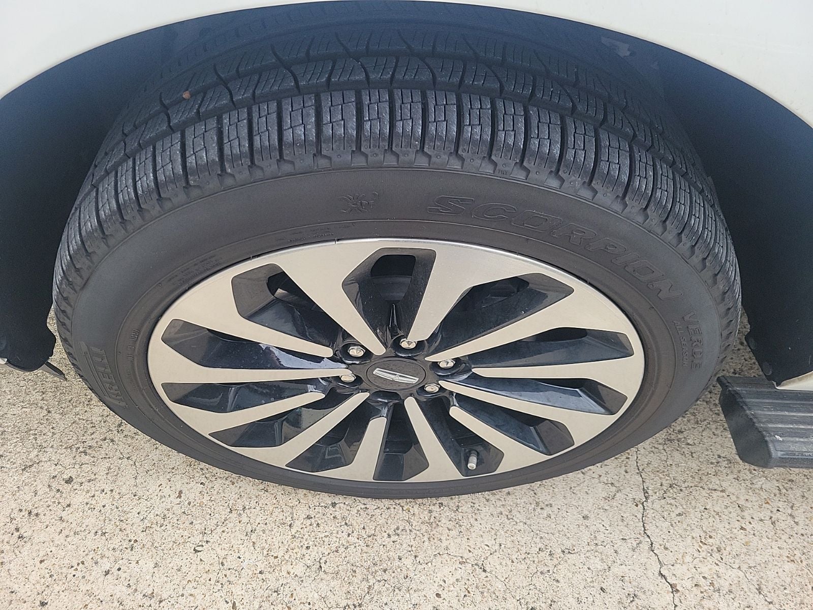 2023 Lincoln Navigator L Reserve