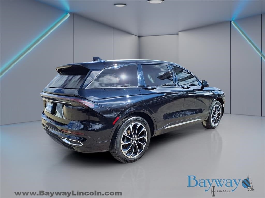 2024 Lincoln Nautilus Reserve