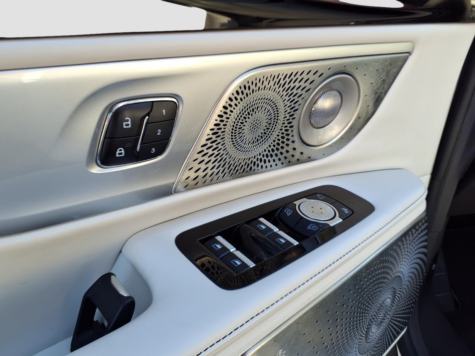 2024 Lincoln Nautilus Black Label