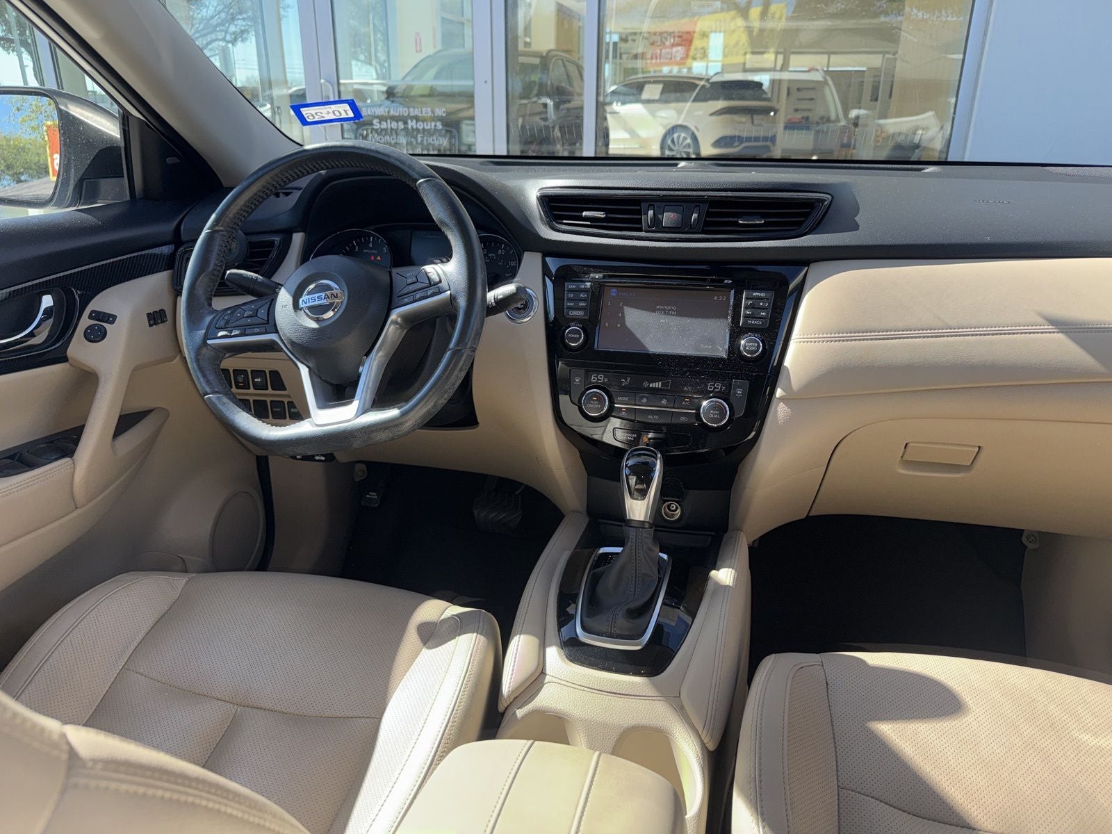 2017 Nissan Rogue SL