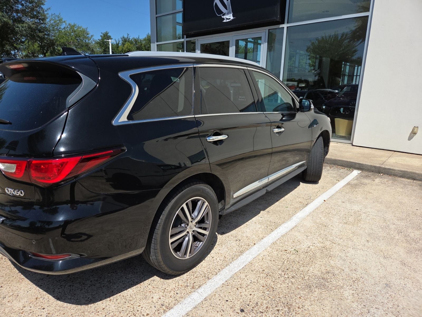 2017 INFINITI QX60 Base