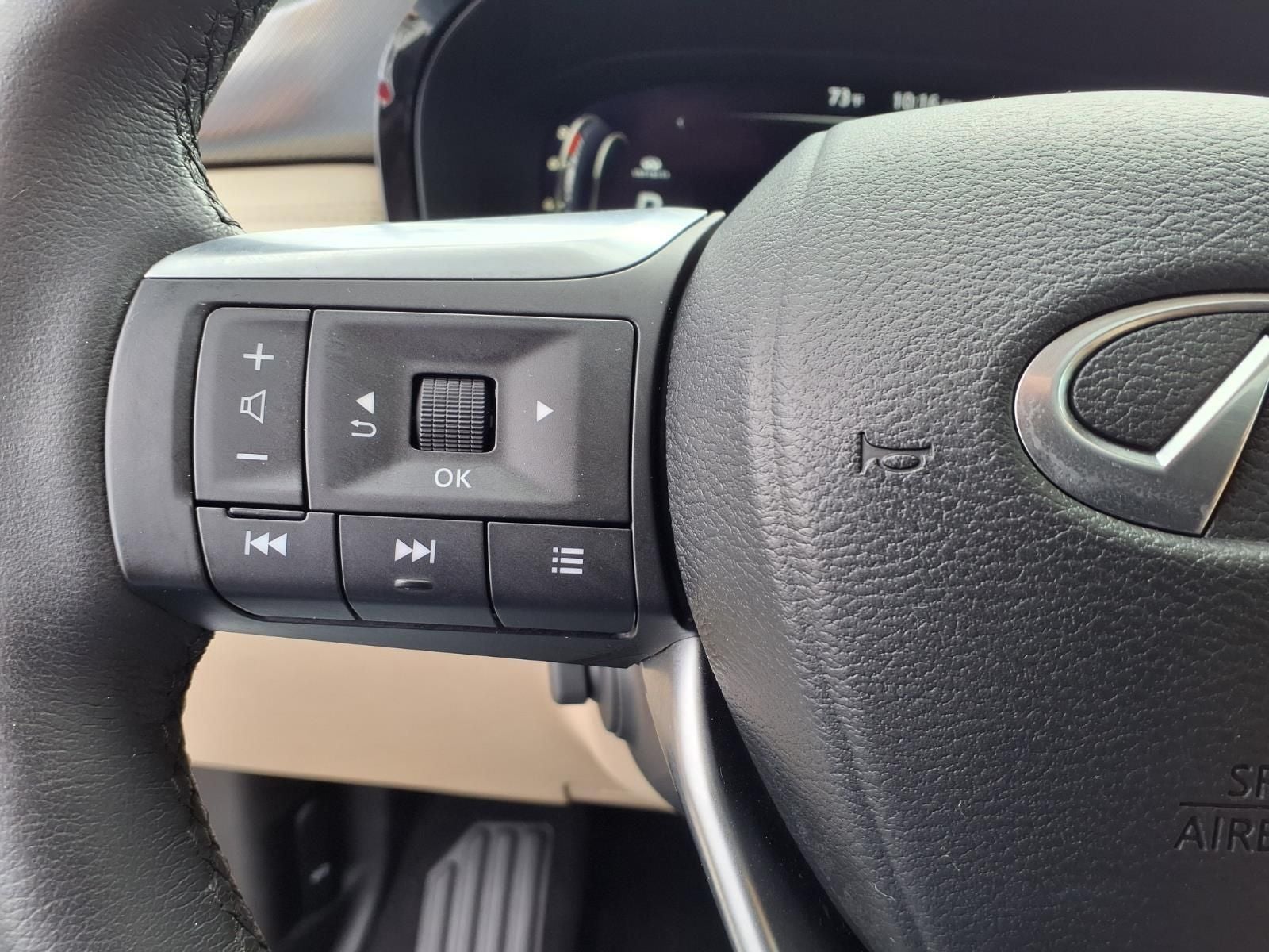 2023 INFINITI QX60 LUXE