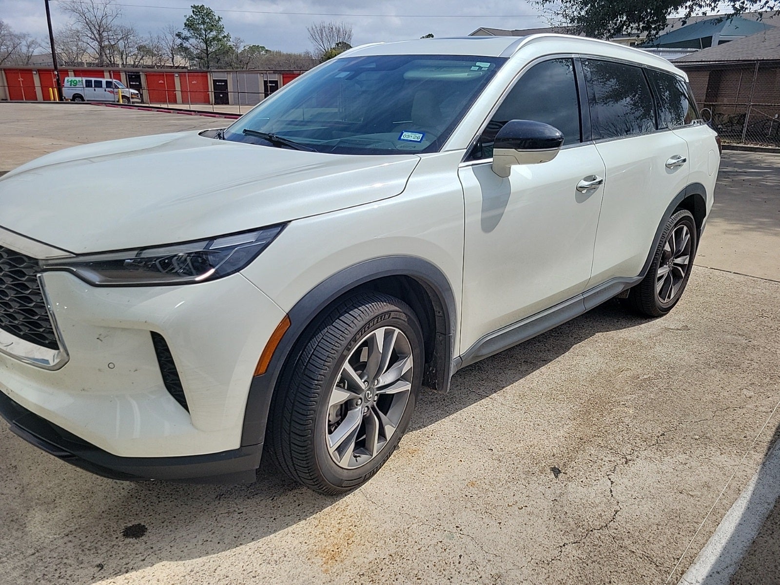 2023 INFINITI QX60 LUXE