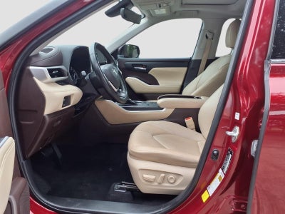2022 Toyota Highlander XLE