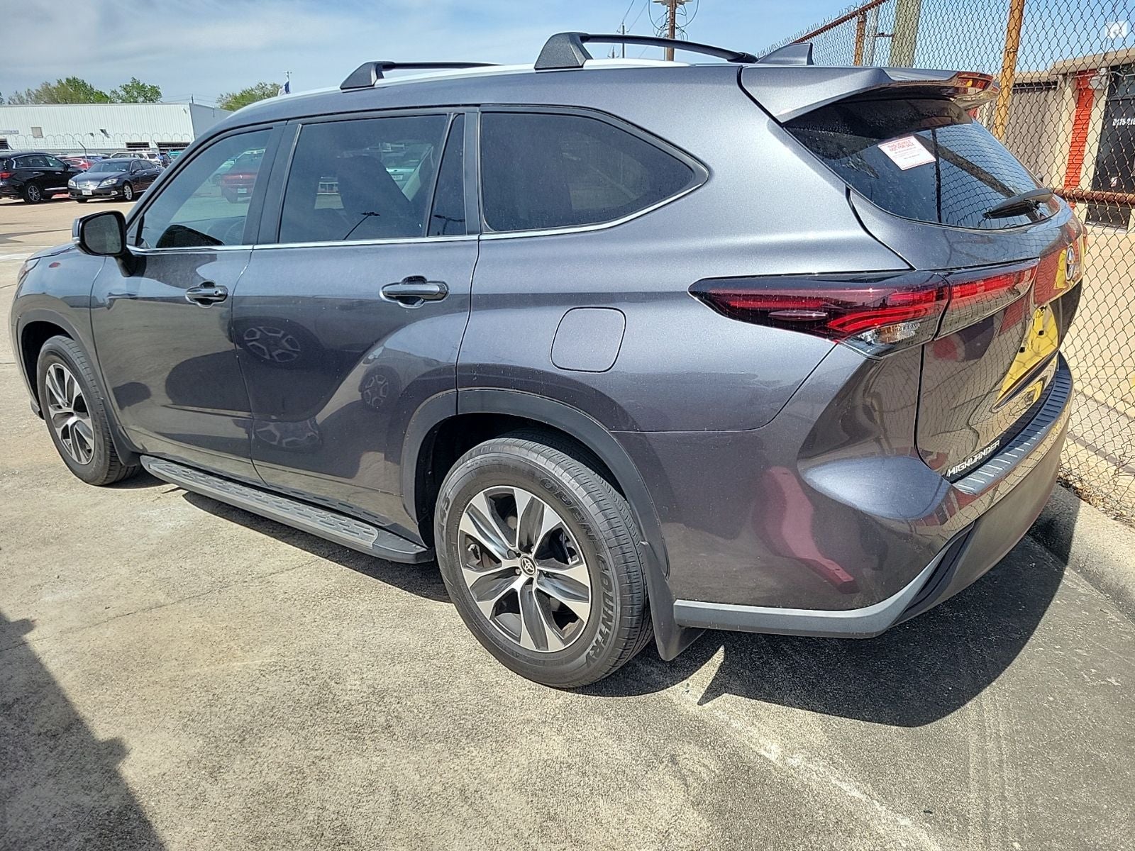 2024 Toyota Highlander LE