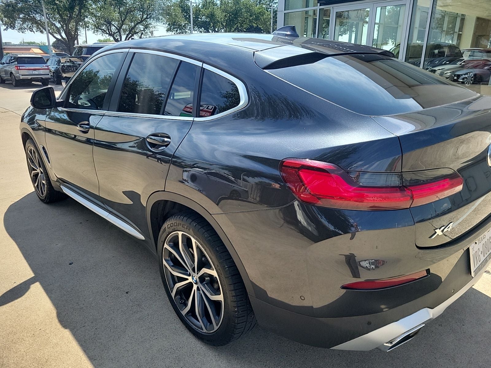 2025 BMW X4 xDrive30i