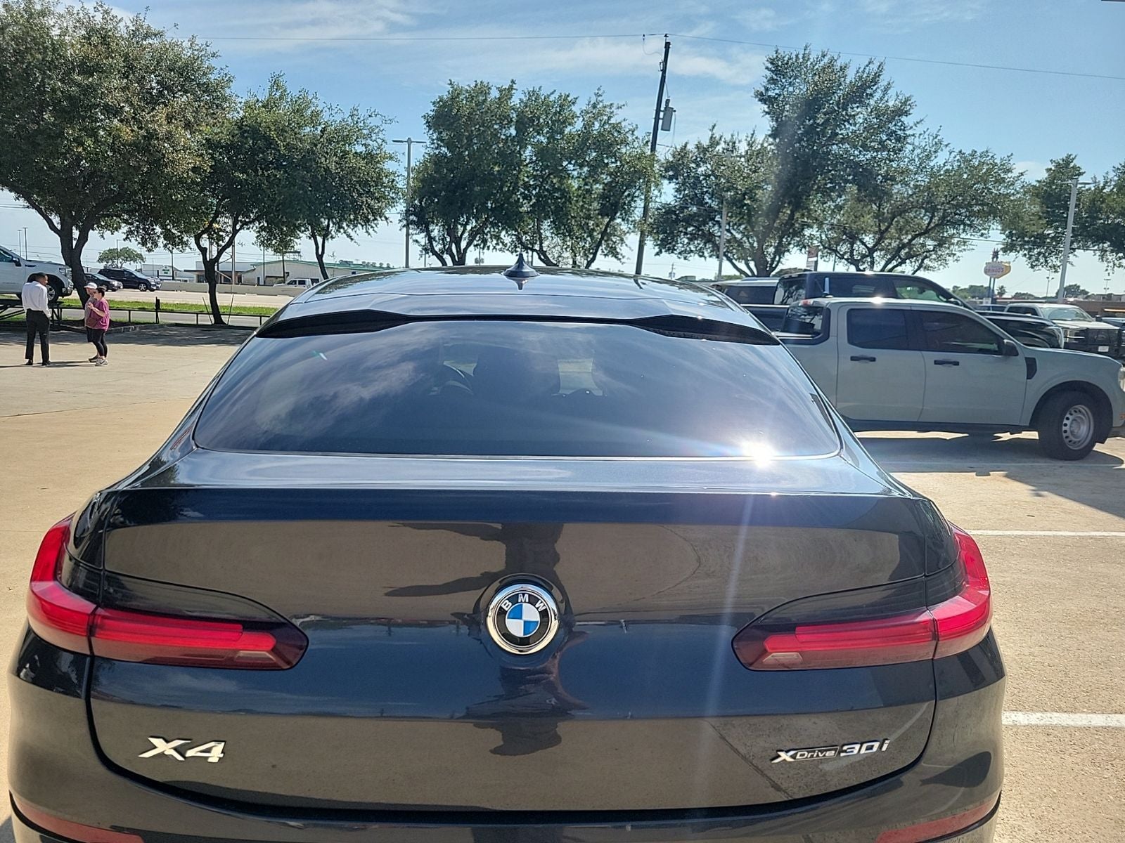 2025 BMW X4 xDrive30i