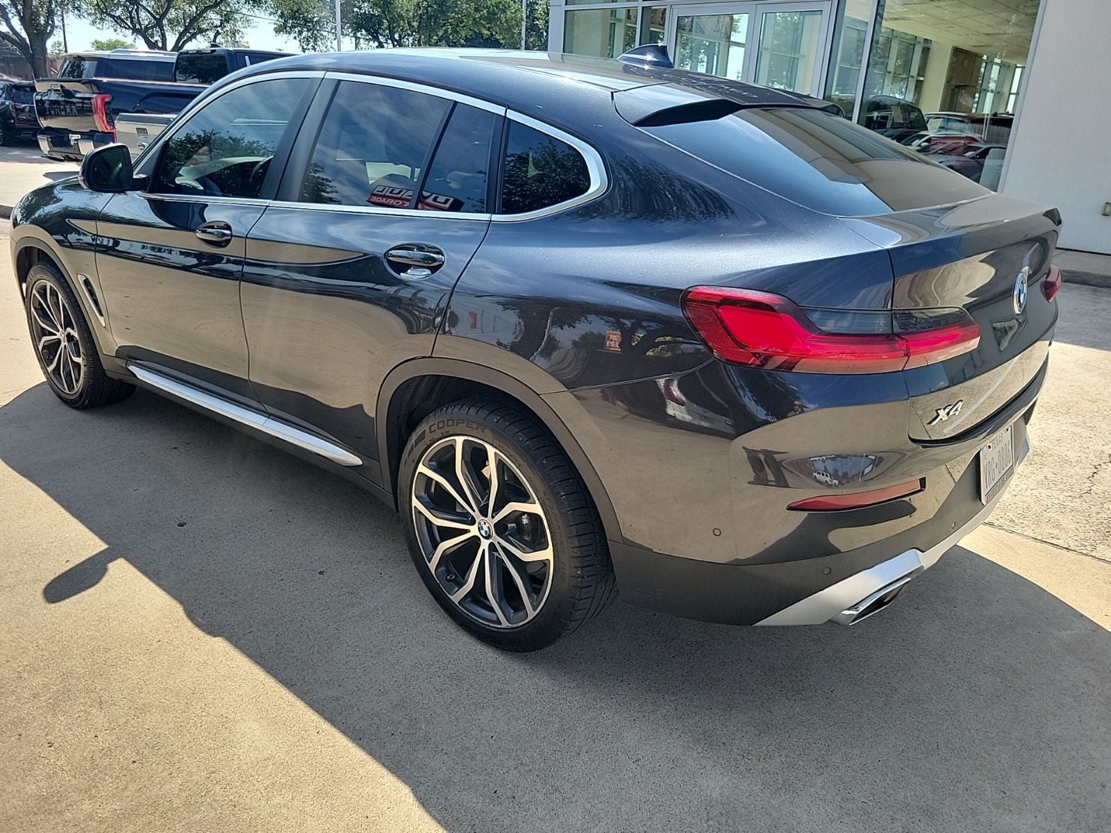 2025 BMW X4 xDrive30i