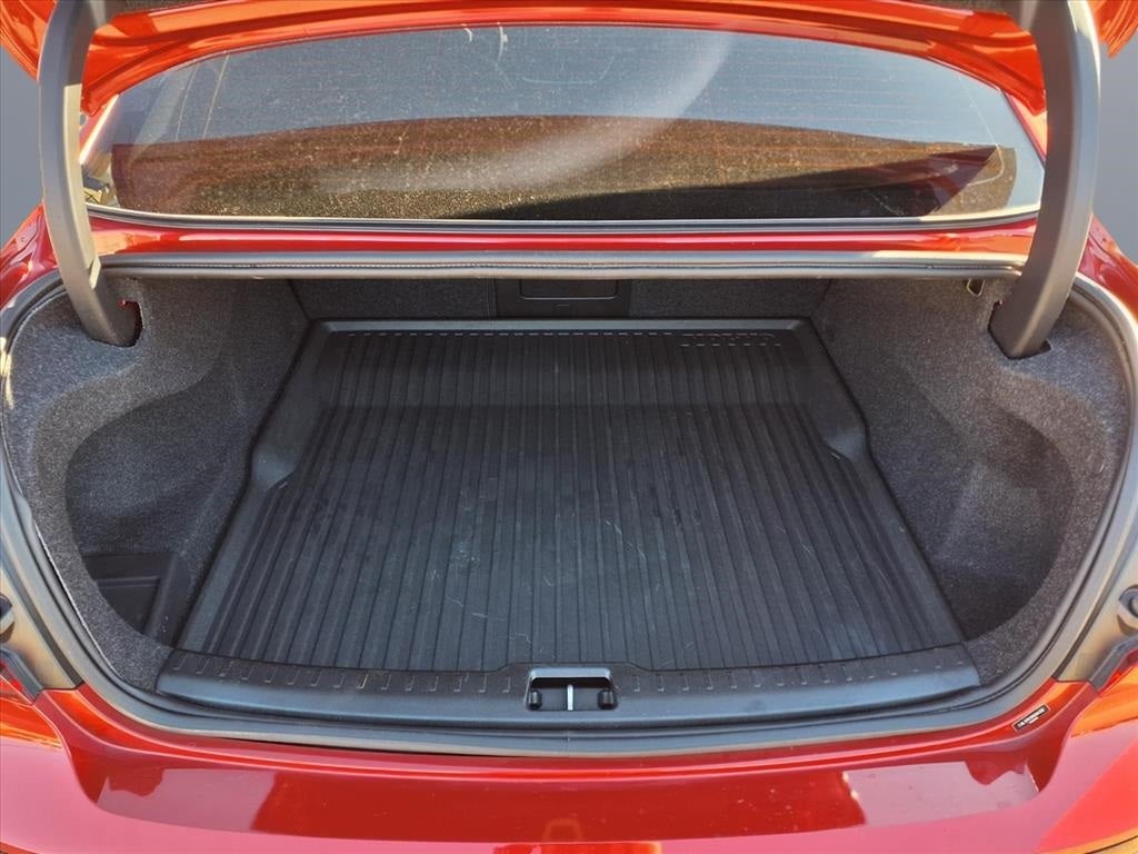 2024 Volvo S60 B5 Core Dark Theme