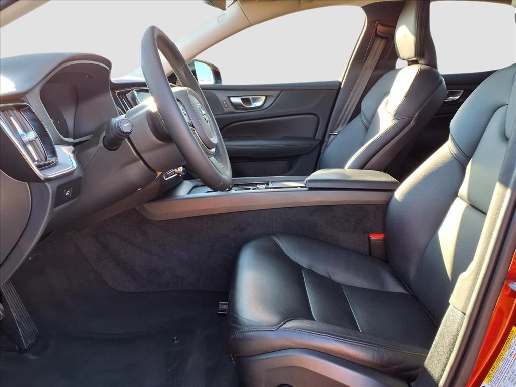 2024 Volvo S60 B5 Core Dark Theme