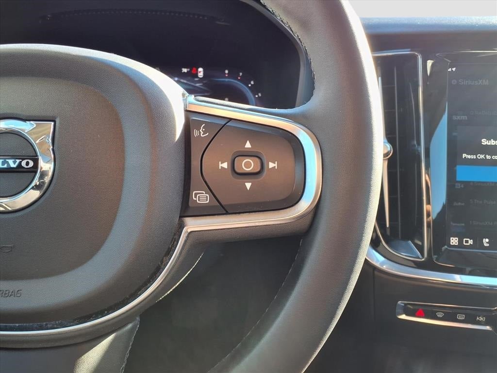 2024 Volvo S60 B5 Core Dark Theme