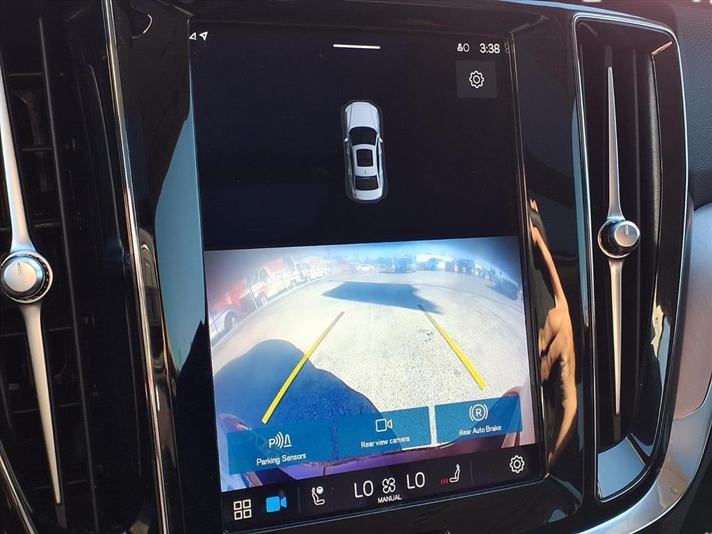 2024 Volvo S60 B5 Core Dark Theme