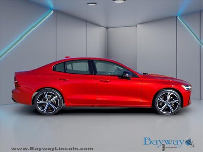 2024 Volvo S60 B5 Core Dark Theme