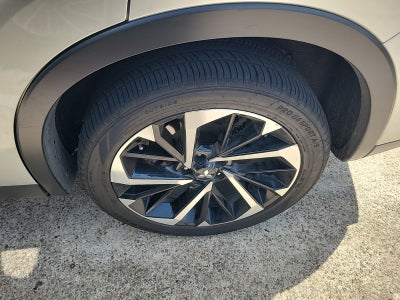 2022 Mitsubishi Outlander Base
