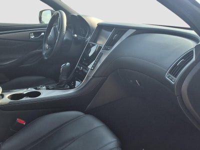 2017 INFINITI Q60 2.0t Base