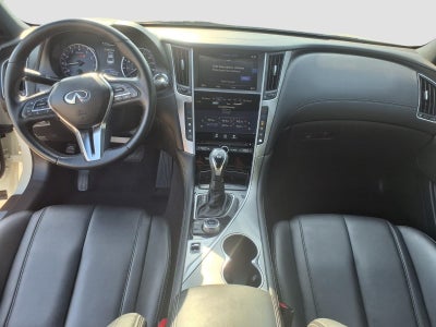 2017 INFINITI Q60 2.0t Base