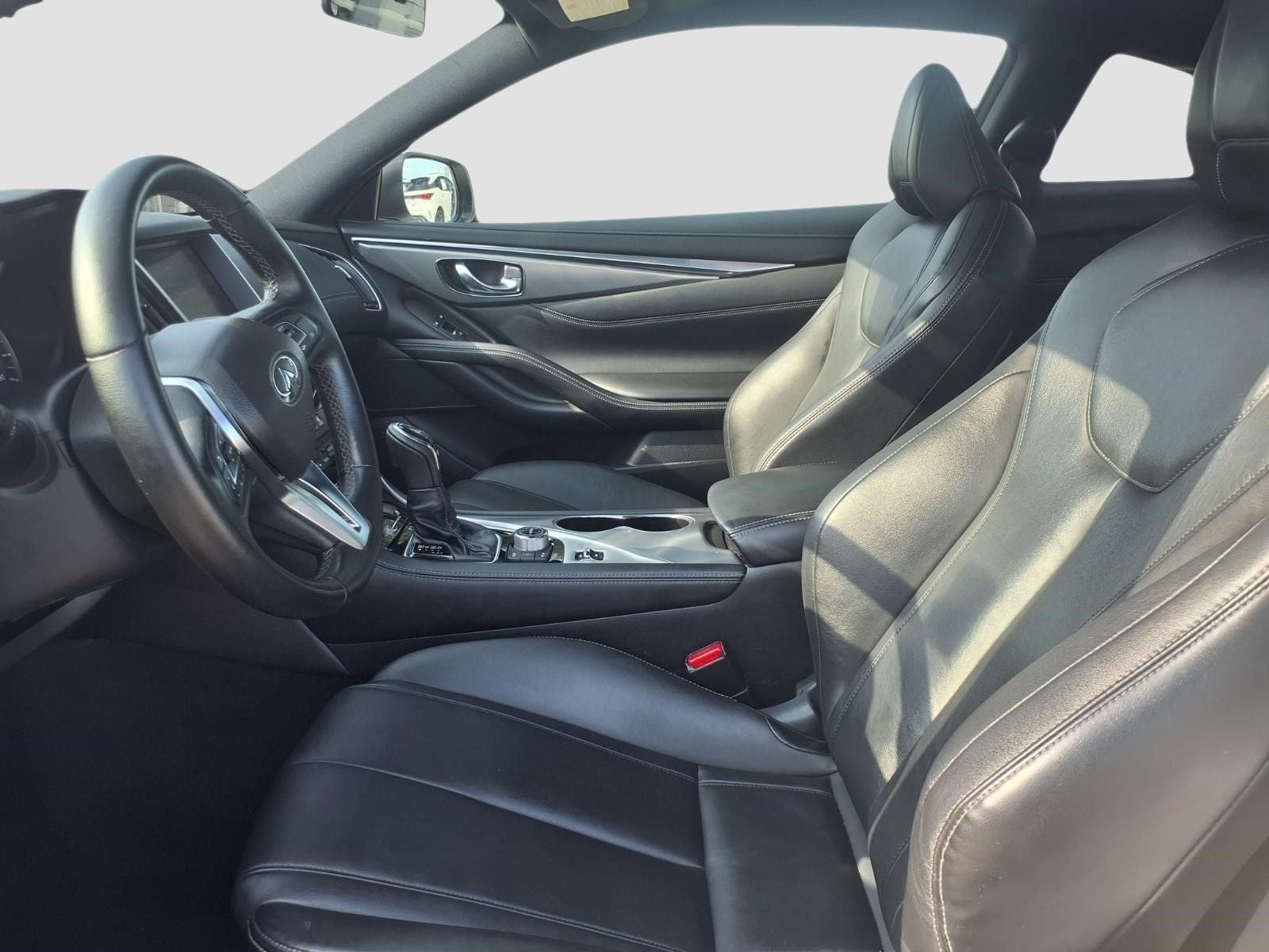 2017 INFINITI Q60 2.0t Base