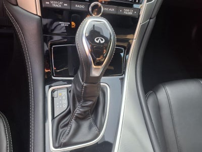 2017 INFINITI Q60 2.0t Base