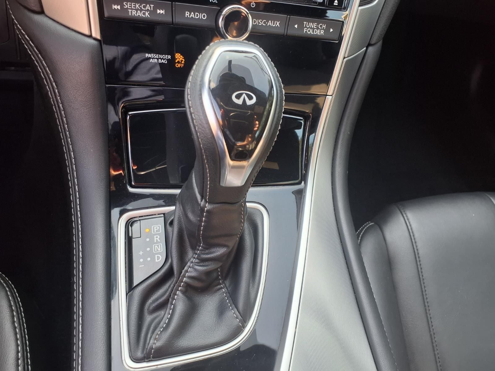 2017 INFINITI Q60 2.0t Base