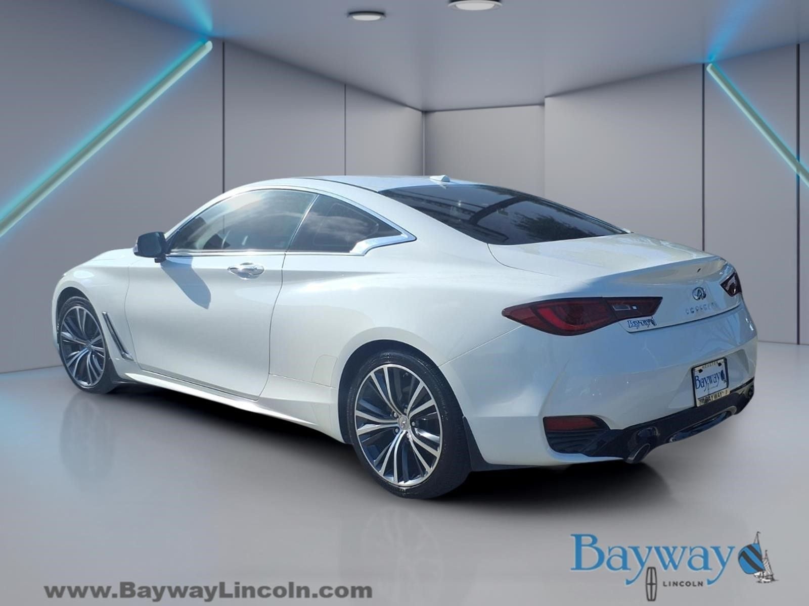 2017 INFINITI Q60 2.0t Base