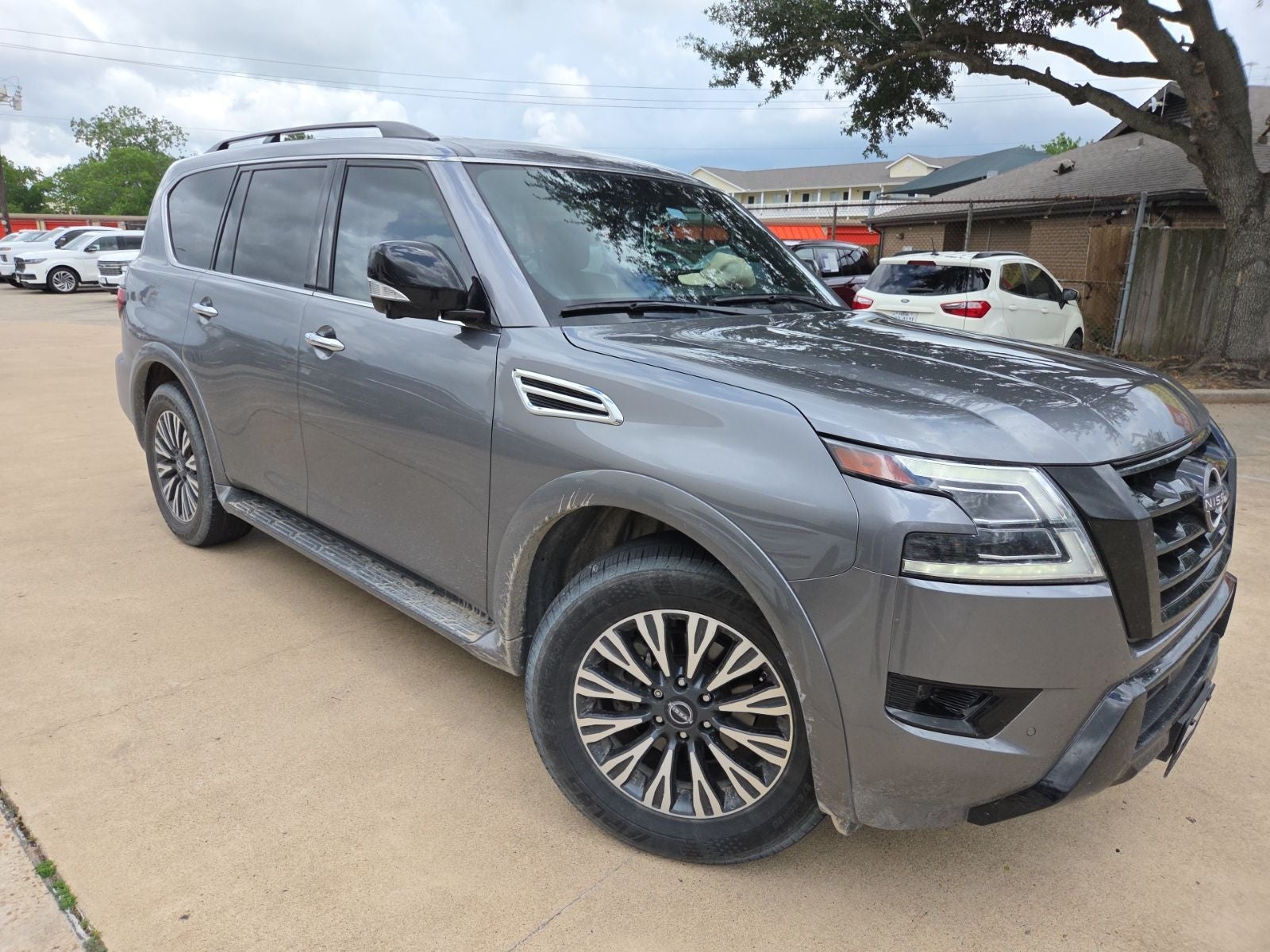 2023 Nissan Armada SL 4X2's photo
