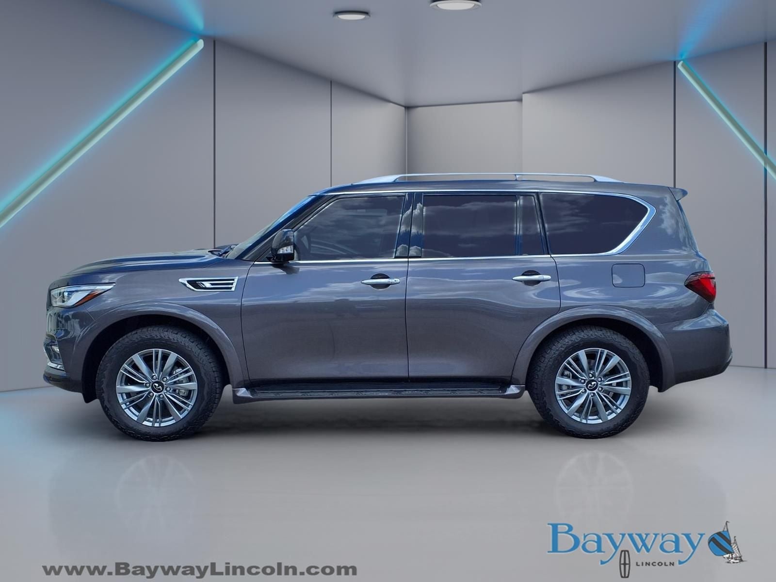 2024 INFINITI QX80 LUXE