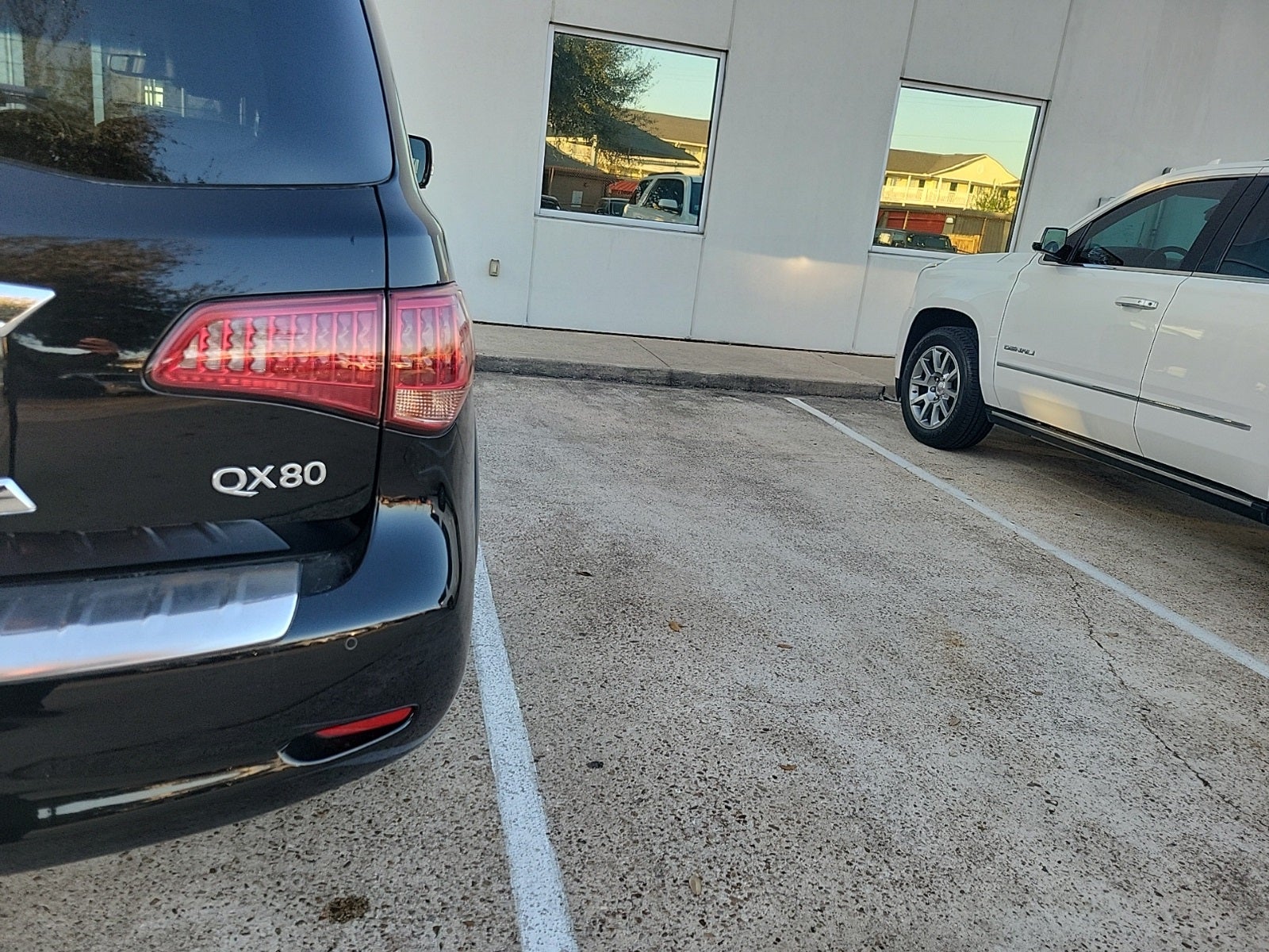 2017 INFINITI QX80 Base