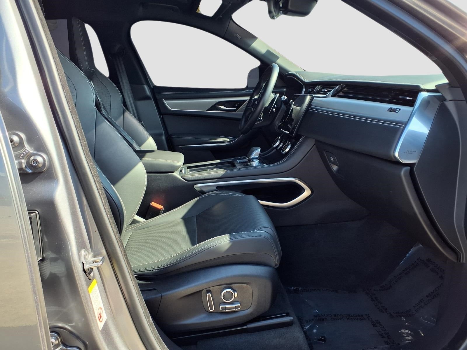 2025 Jaguar F-PACE P250 R-Dynamic S