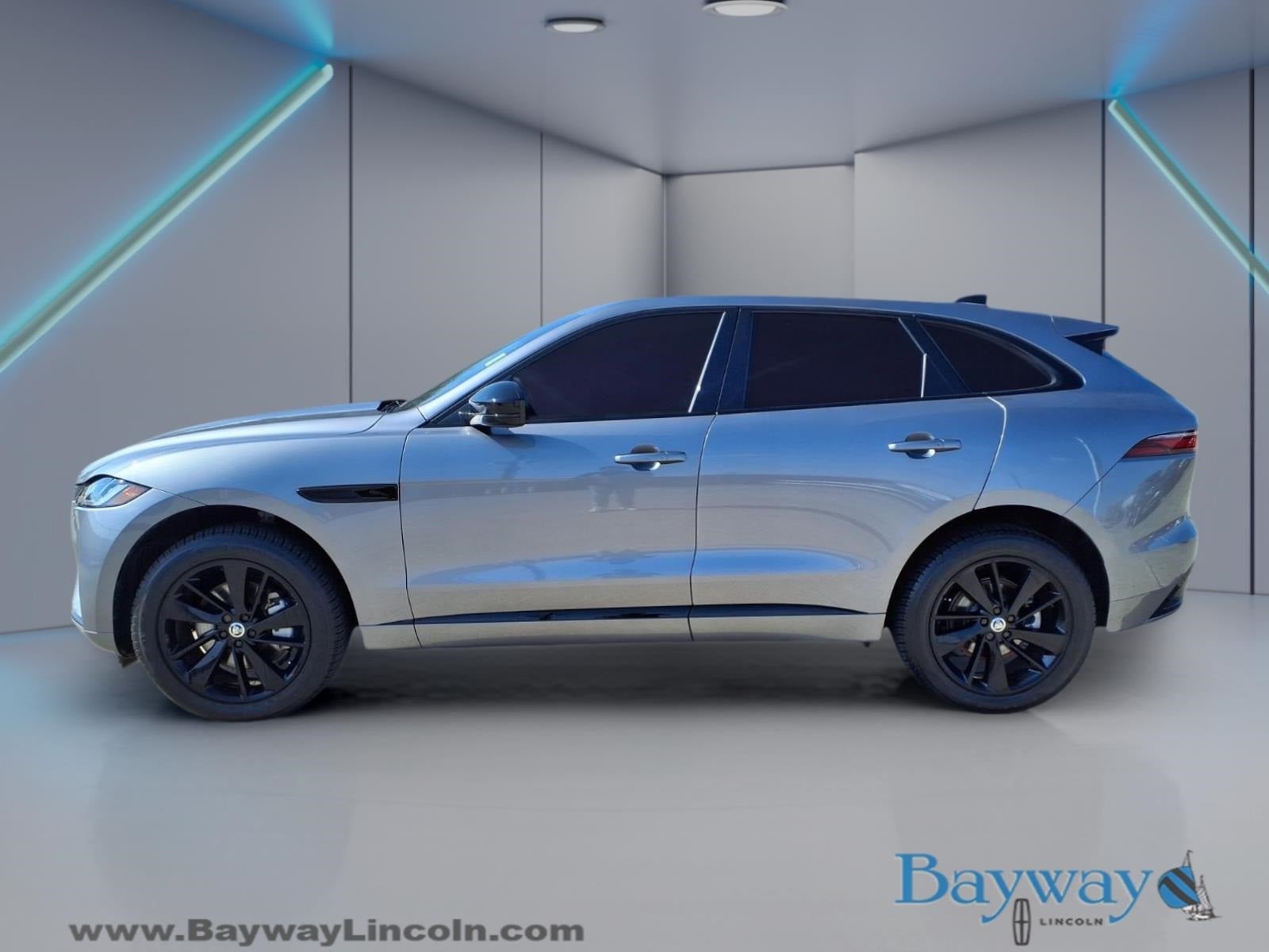 2025 Jaguar F-PACE P250 R-Dynamic S