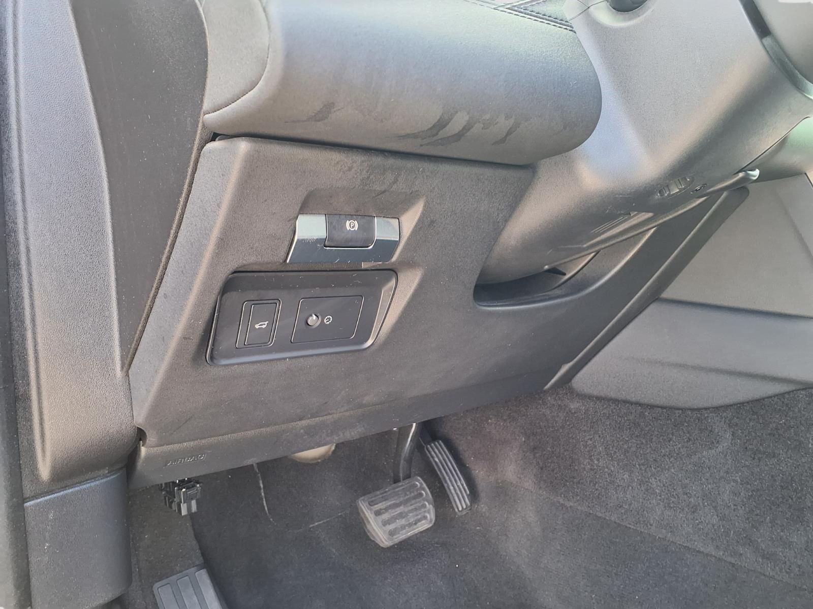 2023 Land Rover Discovery Sport SE