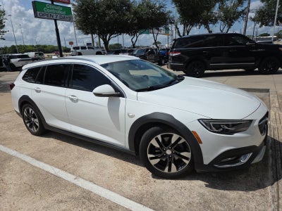 2019 Buick Regal TourX Essence