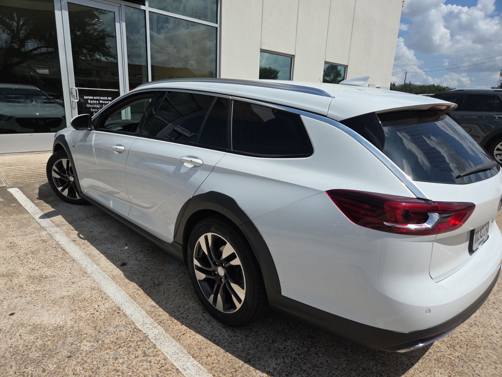 2019 Buick Regal TourX Essence