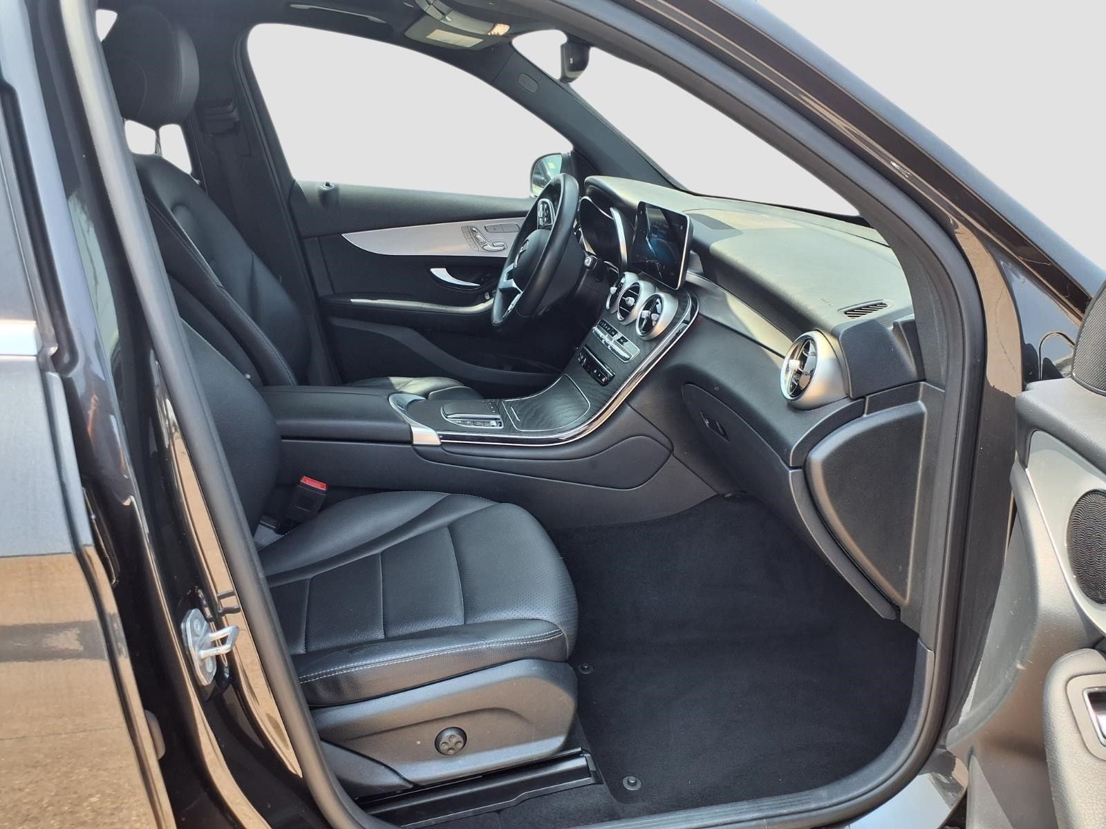 2021 Mercedes-Benz GLC GLC 300