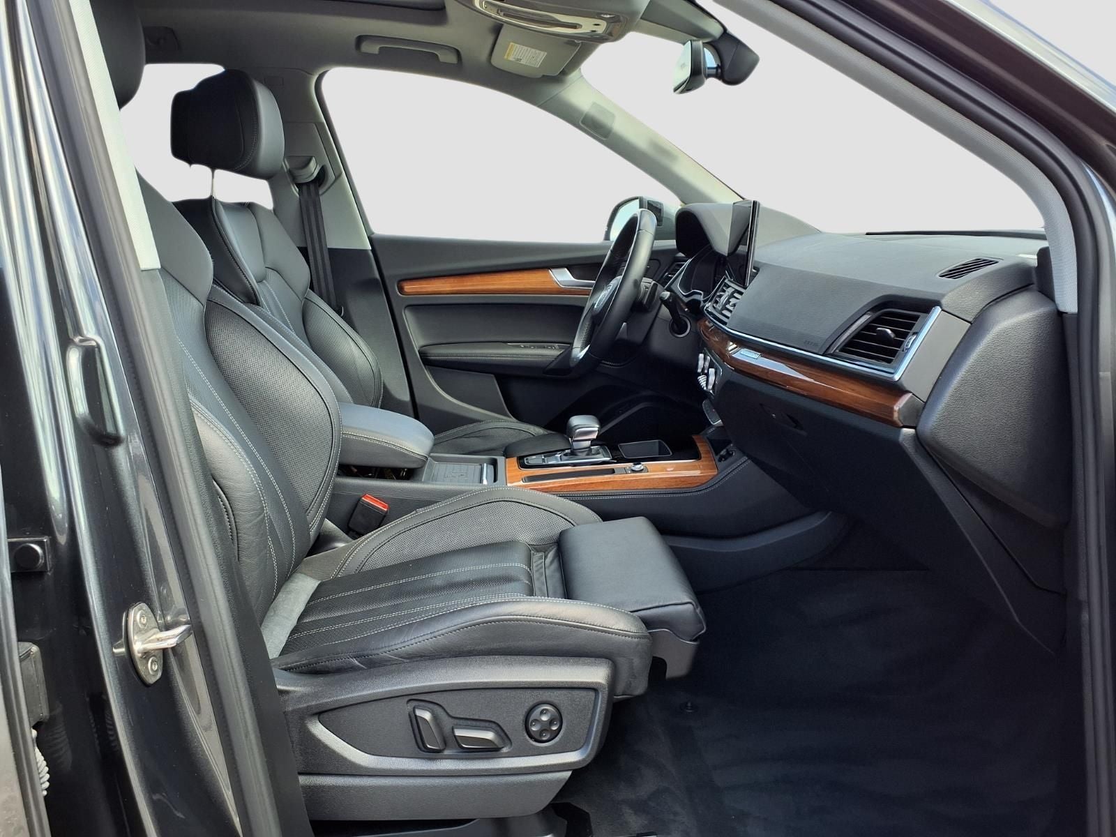 2023 Audi Q5 45 S line Prestige quattro