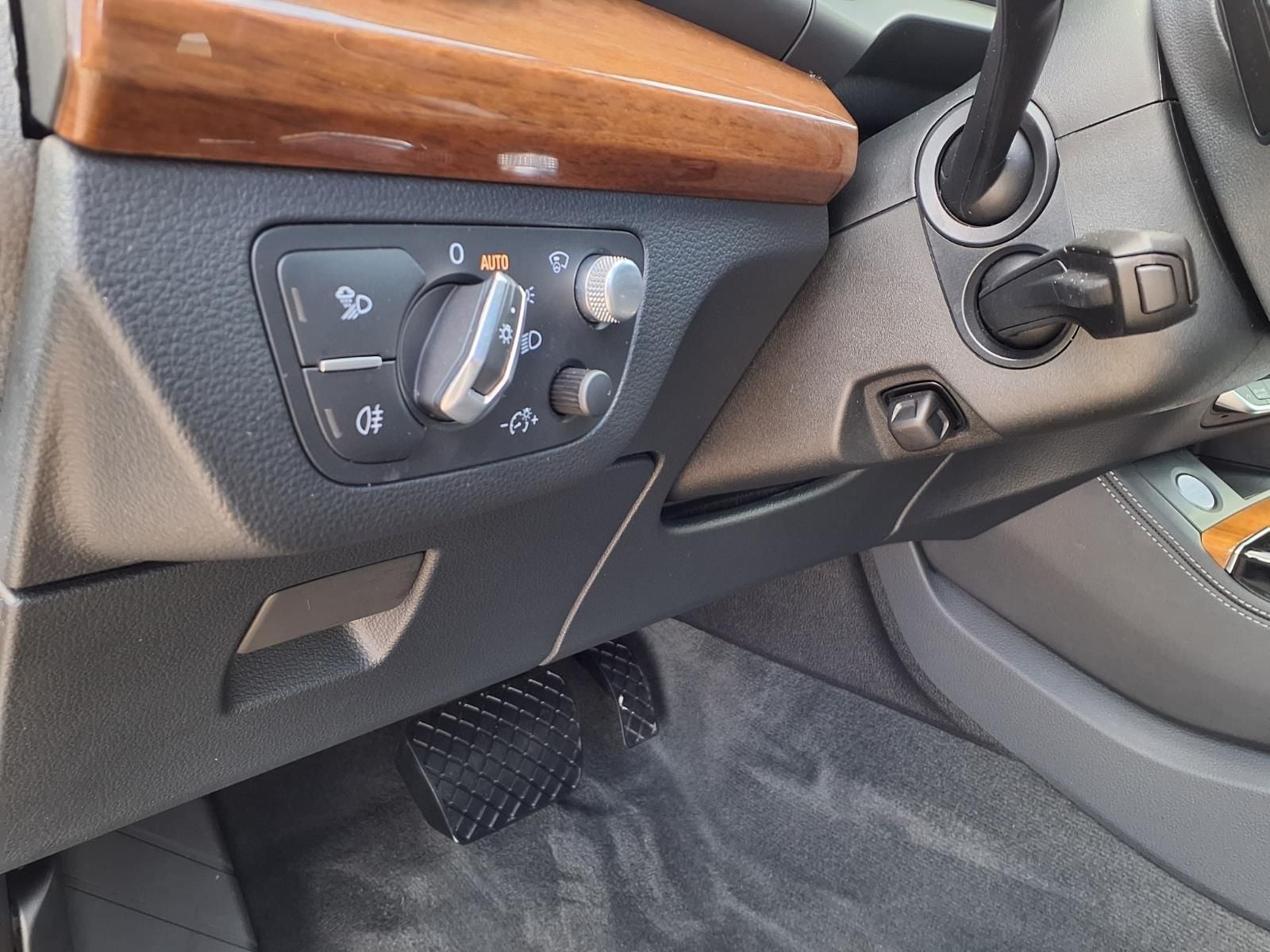 2023 Audi Q5 45 S line Prestige quattro