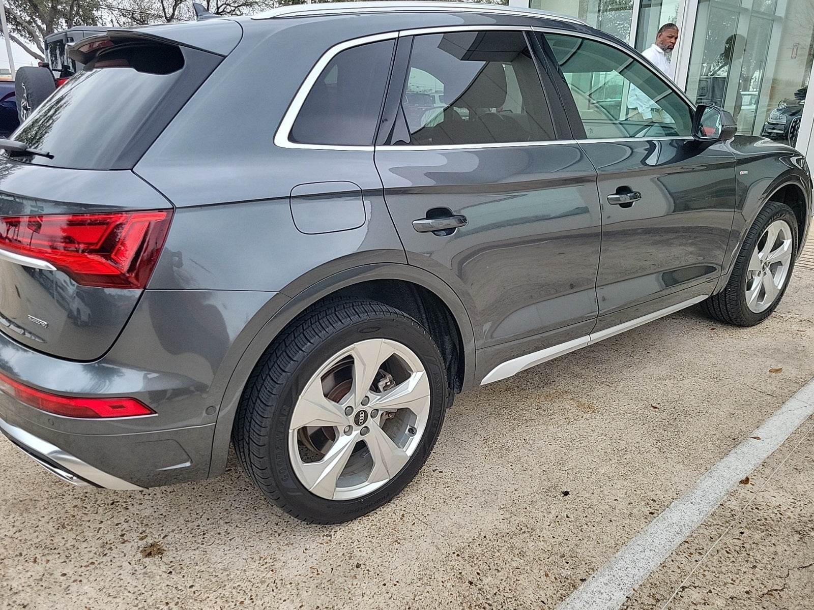 2023 Audi Q5 45 S line Prestige quattro