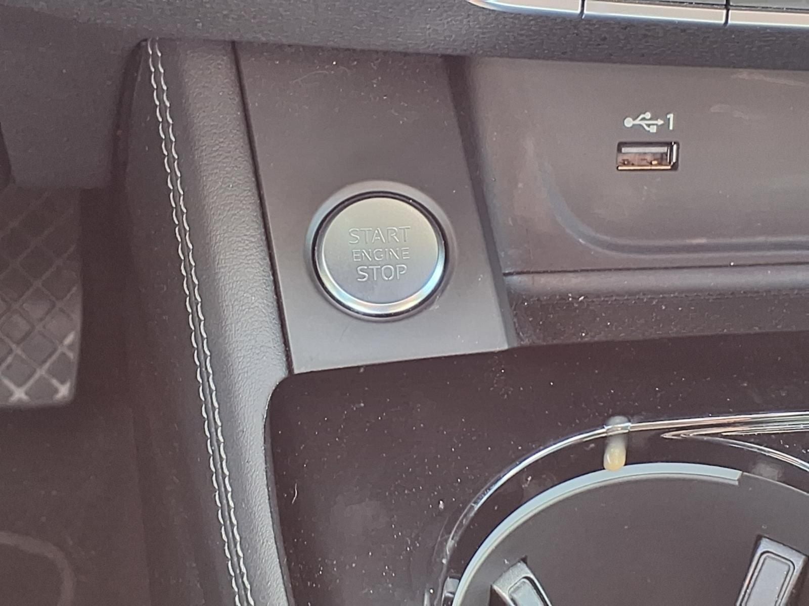 2022 Audi A4 40 Premium Plus quattro