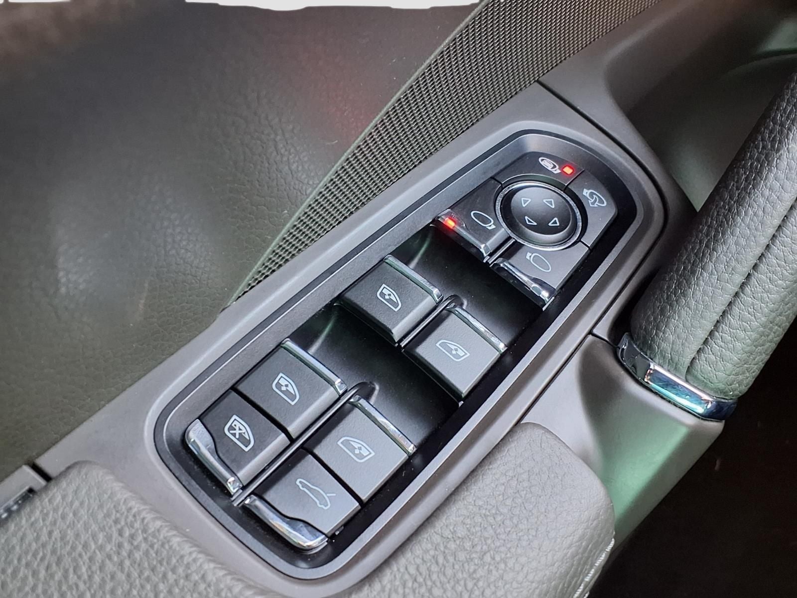 2017 Porsche Cayenne Base