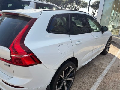 2023 Volvo XC60 B5 Ultimate Dark Theme